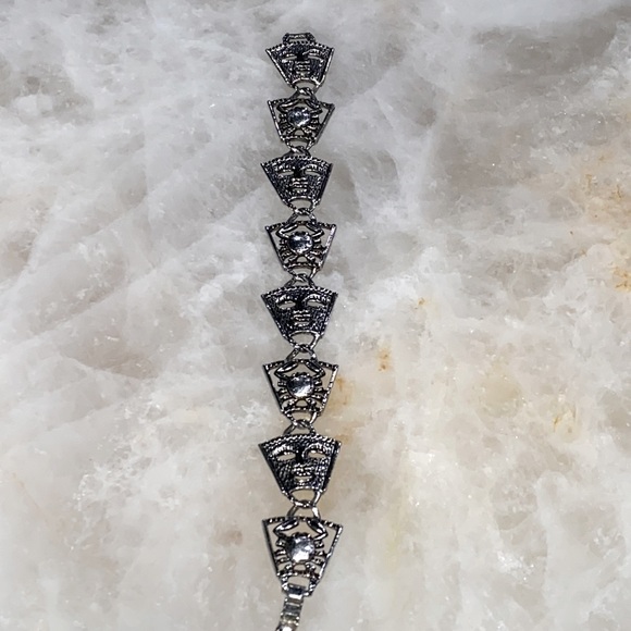 SOLD Sarah Co silver crab bracelet - costume jewelry - Picture 1 of 4